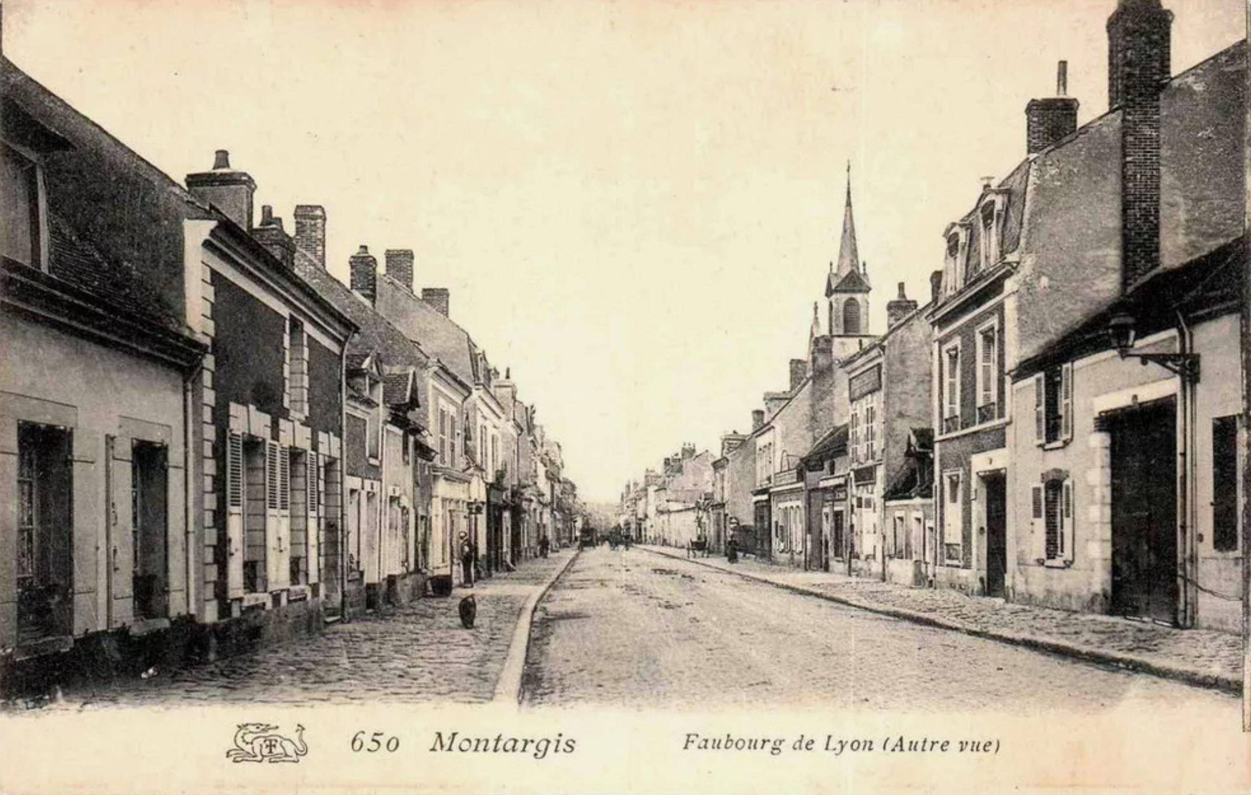 Rue André Coquillet (anciennement Faubourg de Lyon) 45200 Montargis
