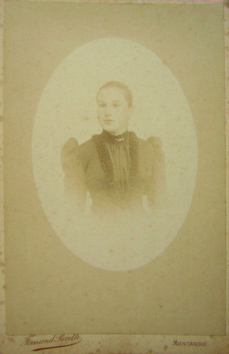 Rovelli Fernand photographe à Montargis de 1891 à 1895