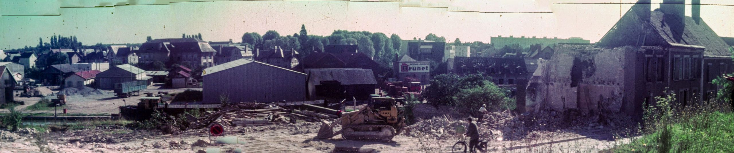 Vieux Montargis - Destruction de la Rue de la Sirène - 1971