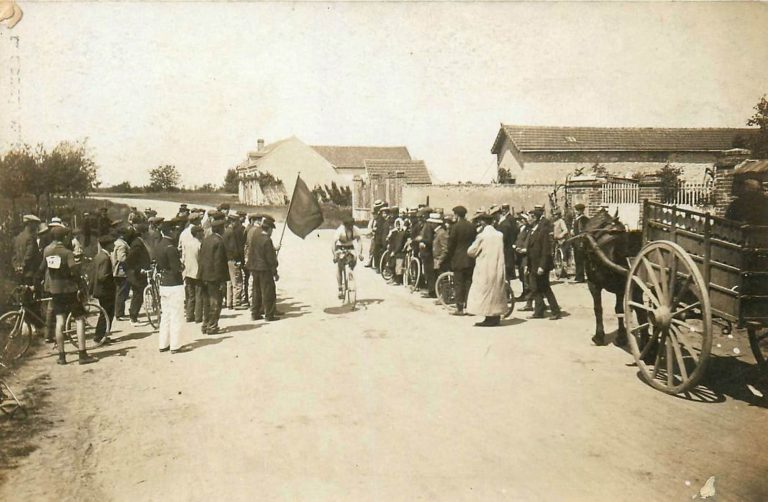 Montargis ancien - Photographe L. Couté