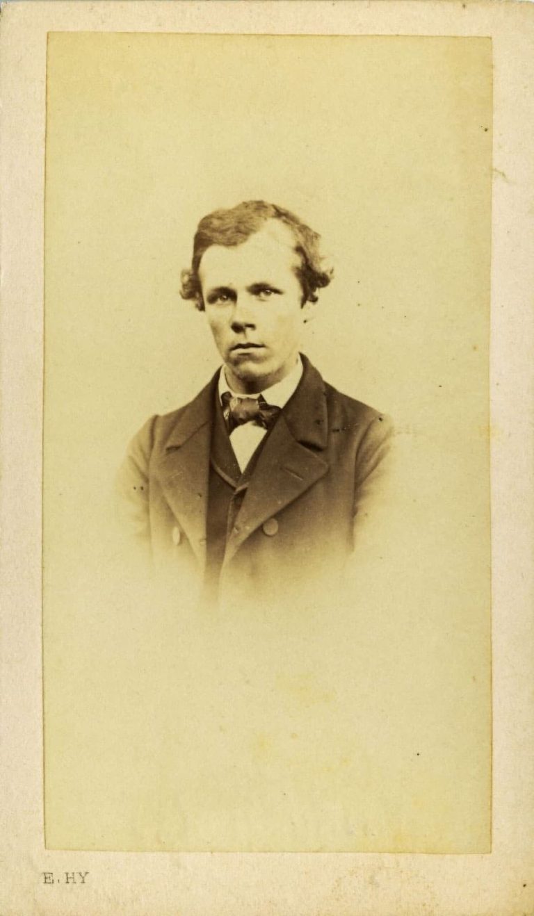 Edouard Hy, photographe à Montargis de 1880 à 1882