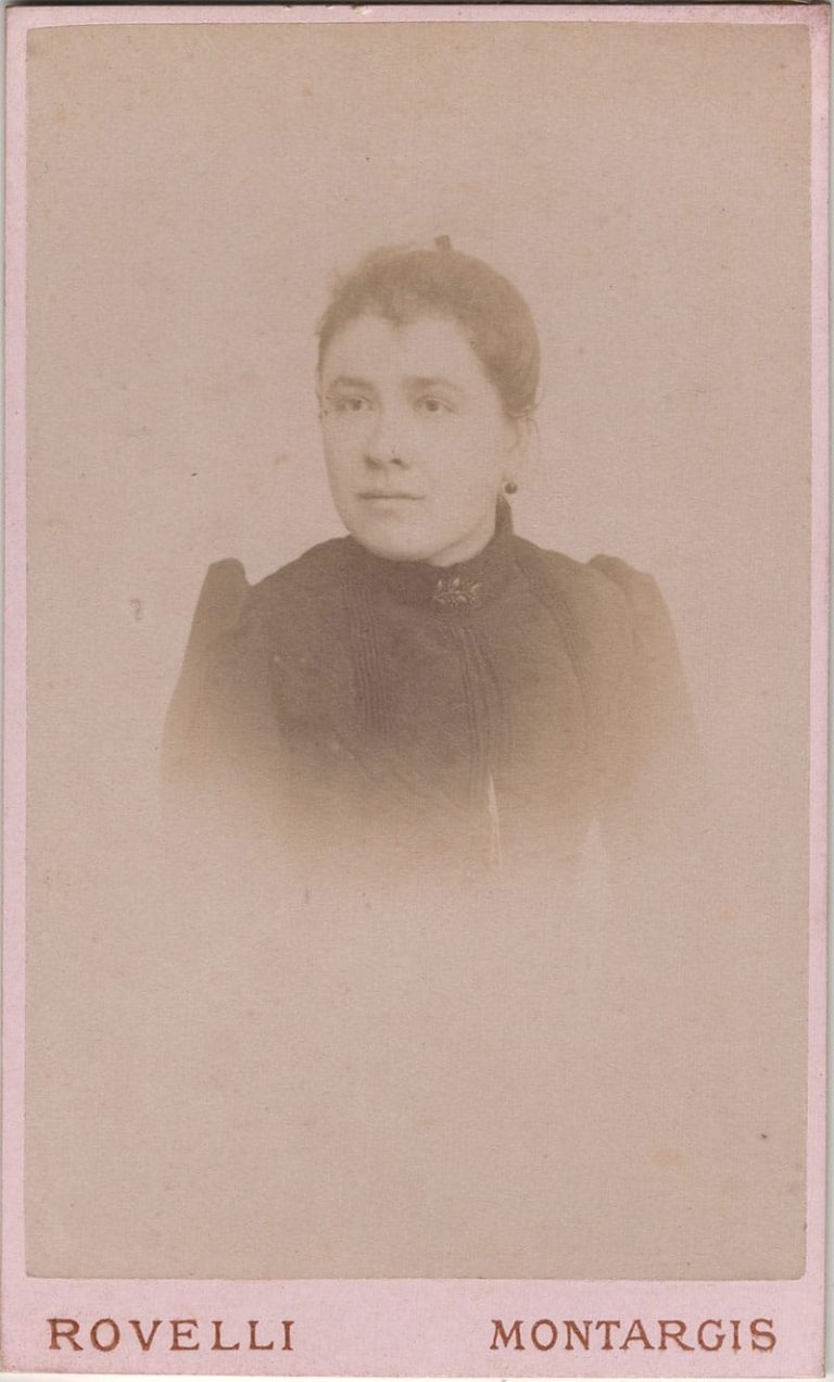 Rovelli Fernand photographe à Montargis de 1891 à 1895