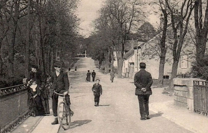 Avenue Louis Maurice Chautemps